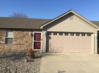 810 W Prairie St #B, Marion, IL 62959