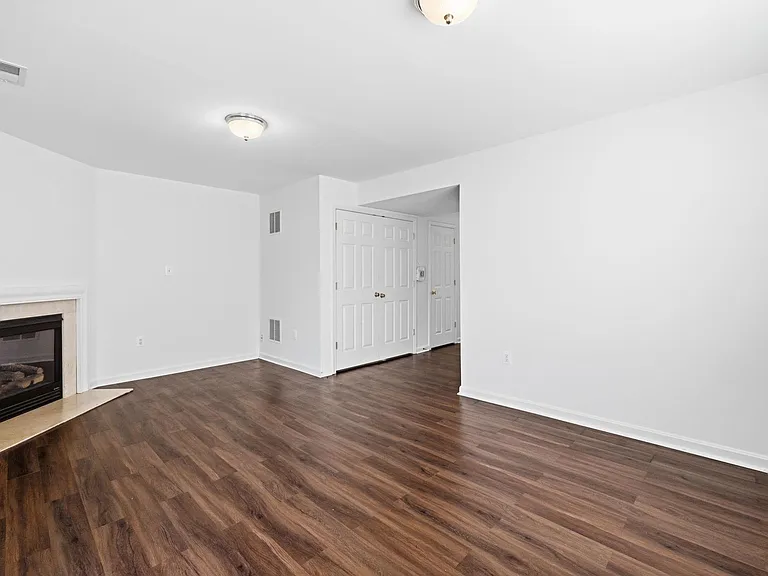 110 Chesterbrook Ct — Photo 21