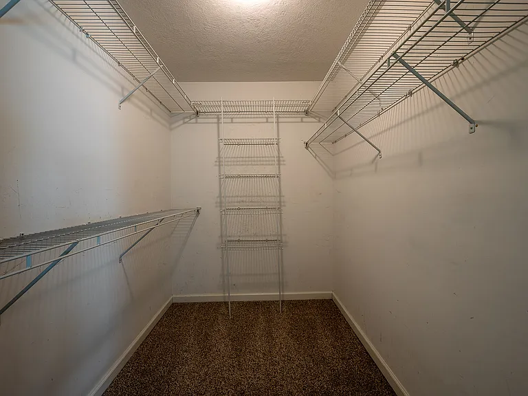 945 Cannock St — Photo 12