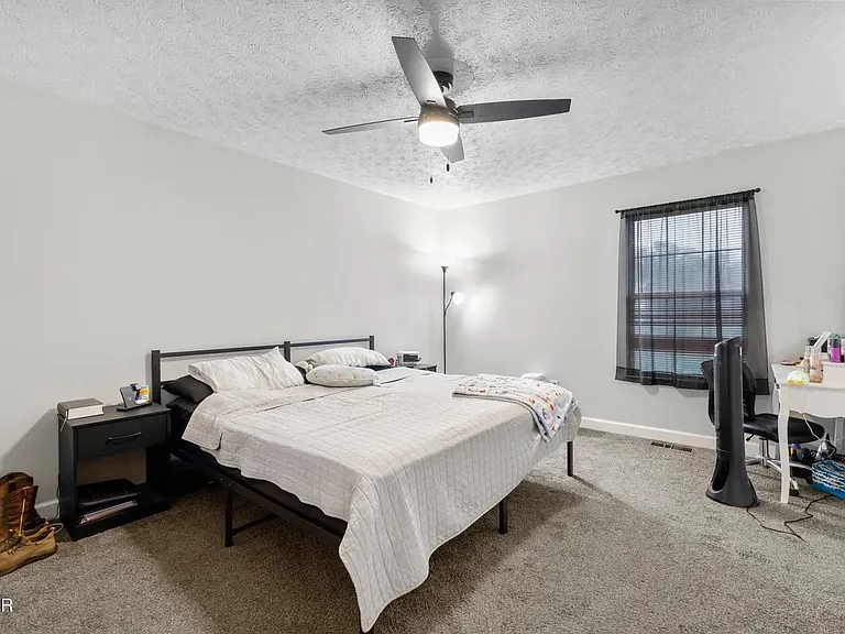 2121 Turkey Trl — Photo 13
