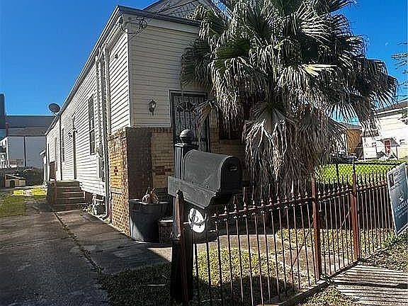 2nd image of 3024 Gravier St