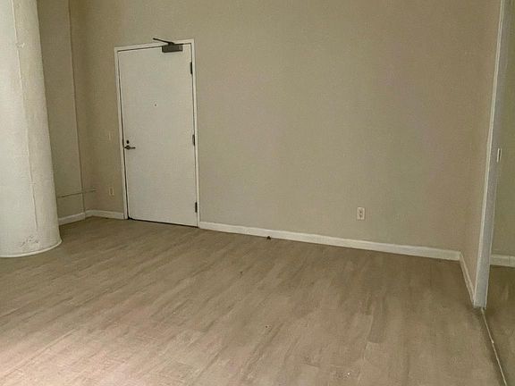 2nd image of 420 S San Pedro St