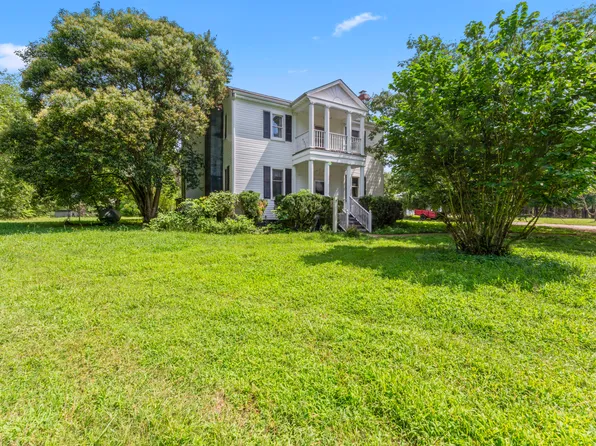 820 Peach Orchard Rd, Louisburg, NC 27549