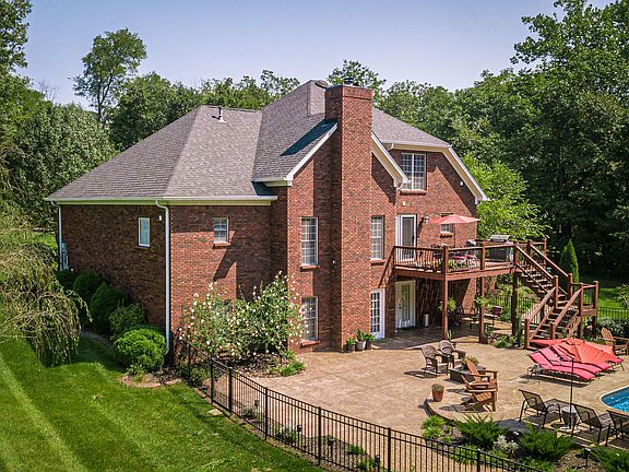 5th image of 127 Kingswood Dr
