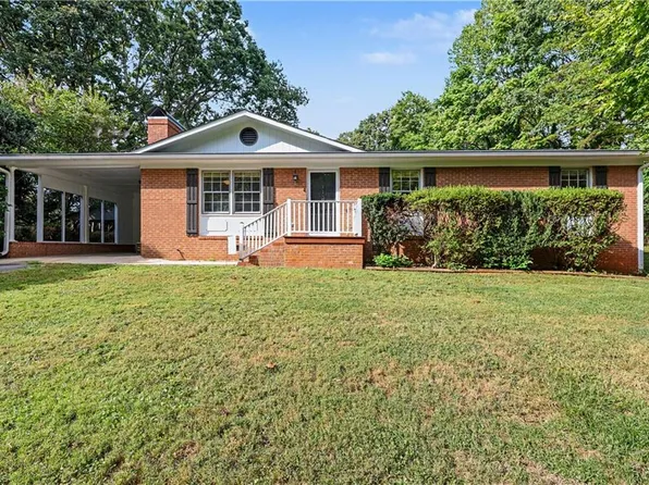 113 Wallasey Rd, Rural Hall, NC 27045