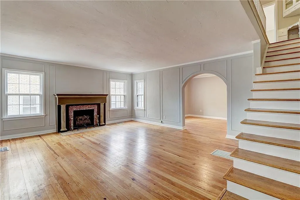910 Northwest 37th Street - 908 — Photo 1