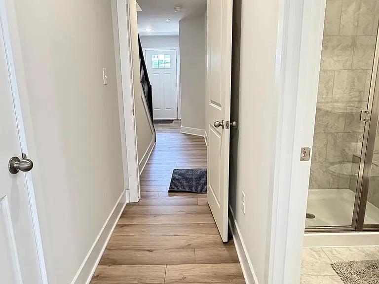 1235 Greylock Ln — Photo 3