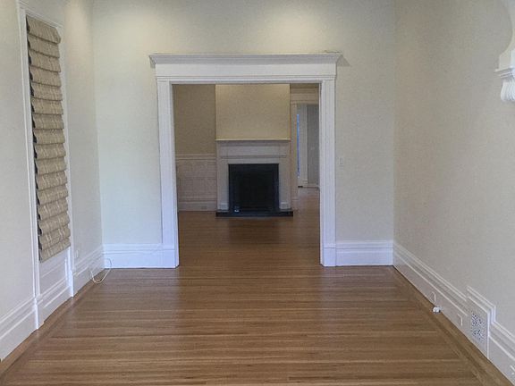 3rd image of 2621 Laguna St APT 1