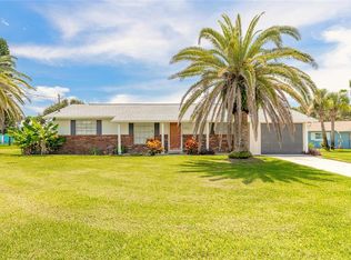 809 E 27th Ave, New Smyrna Beach, FL 32169