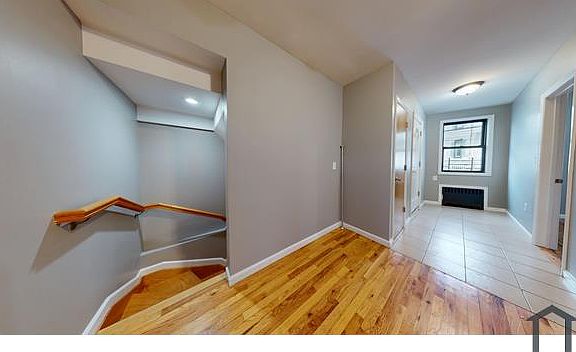 4th image of 54 Swan St #1