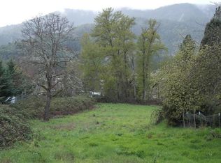 895 Broadway St, Rogue River, OR