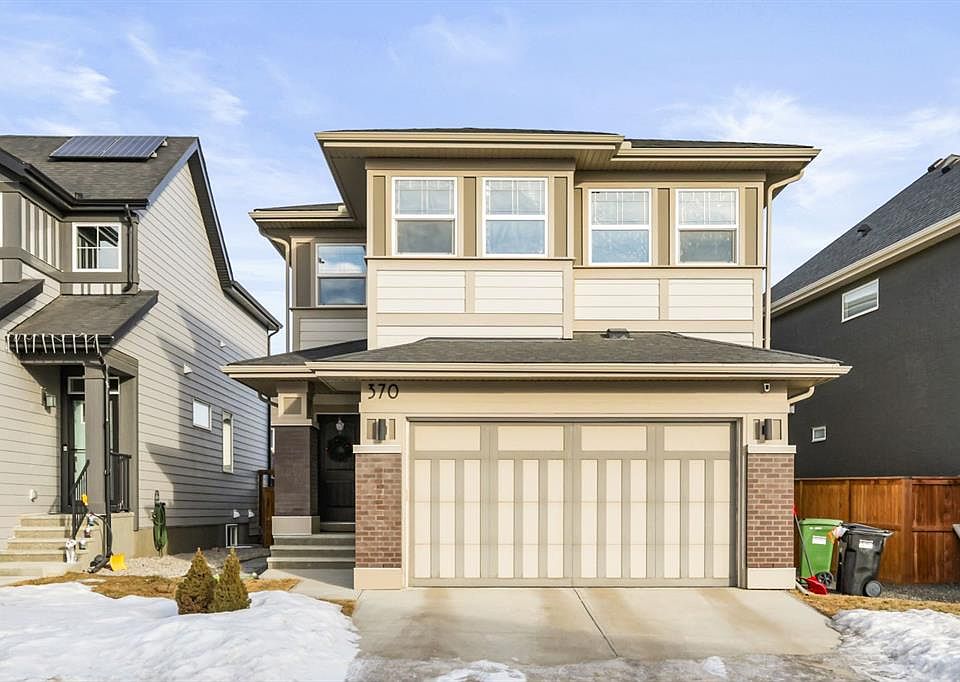 1st image of 370 N Magnolia Heath SE