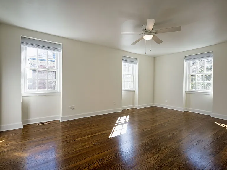 420 Linkhorn Dr #5 — Photo 12