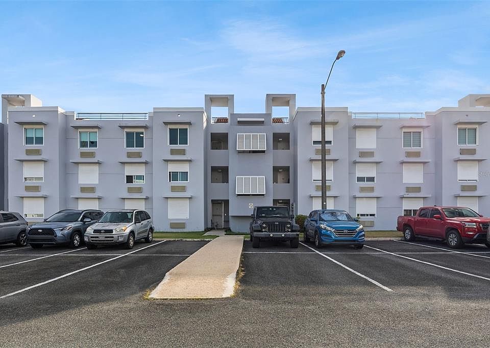 1st image of 301 Parque De #301-TOA