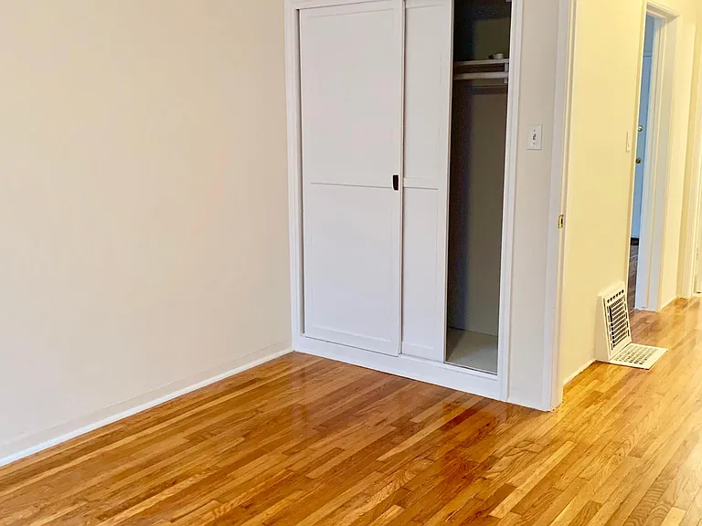 12211 Ocean Park Blvd #12211 — Photo 4