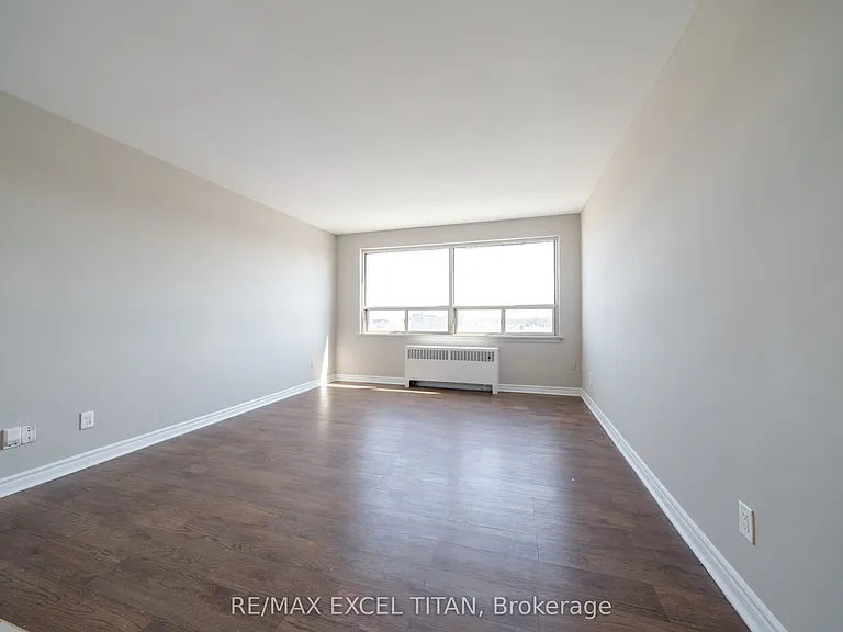 468 Ottawa St N #738D — Photo 4