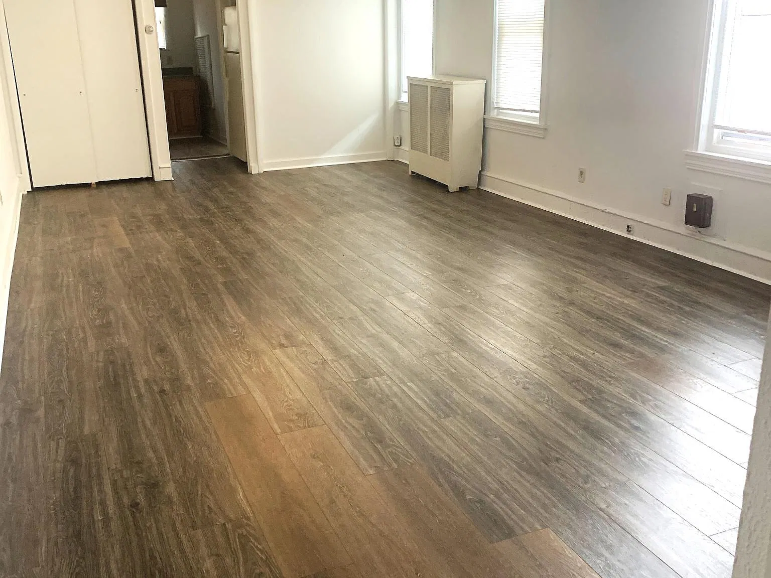3 bed, $1,375 — Photo 3