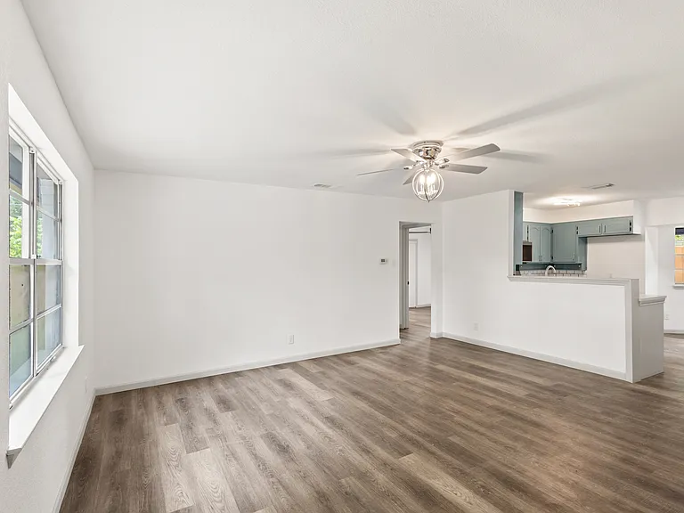 3812 David Ln — Photo 13