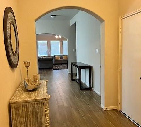 4th image of 607 Rocky Hollow Ln