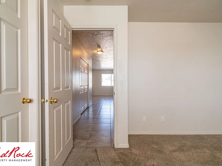 Fourplex - 620 W Evans Ridge — Photo 92