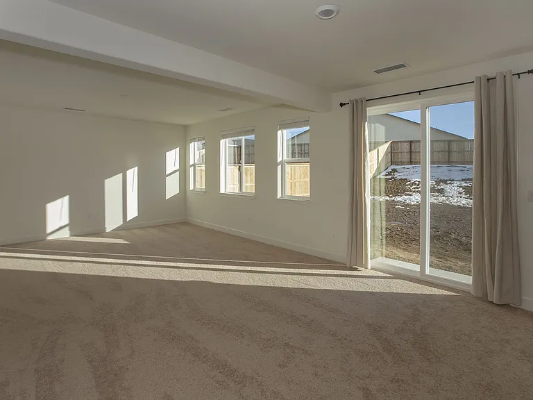 7365 Overture Dr — Photo 5