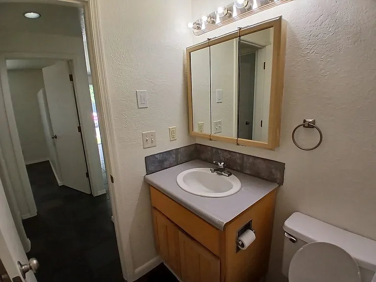 1700 NE Wells Acres Rd #22 — Photo 13