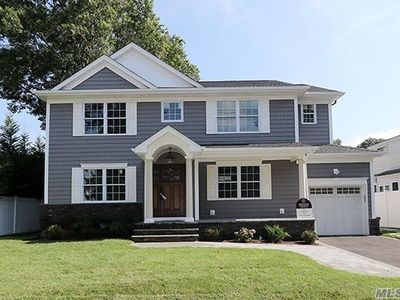 54 John St, Plainview, NY, 11803