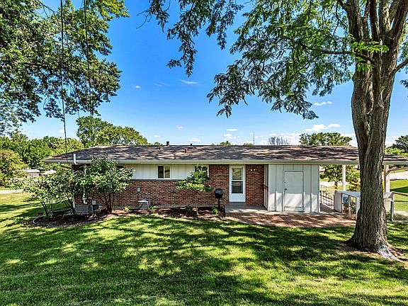 4th image of 9534 Cody Dr