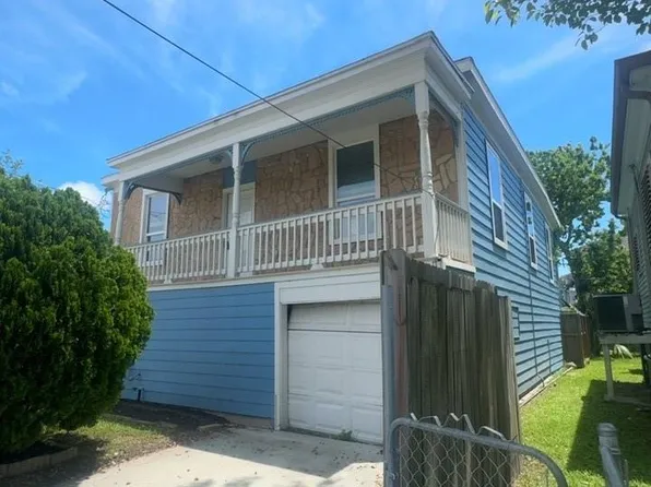 1806 Jack Johnson Blvd, Galveston, TX 77550