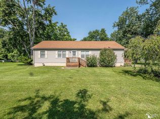 343 Bates Ln, Monroe, MI 48162