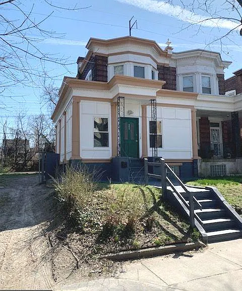 1300 Wagner Ave #2 — Photo 2