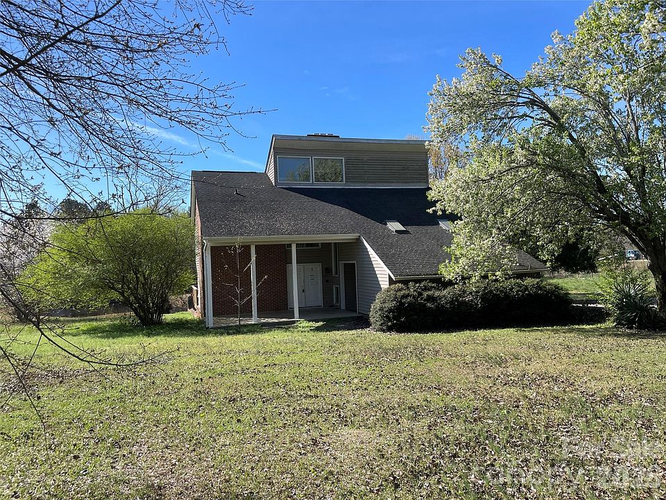 1st image of 6174 Center Grove Rd