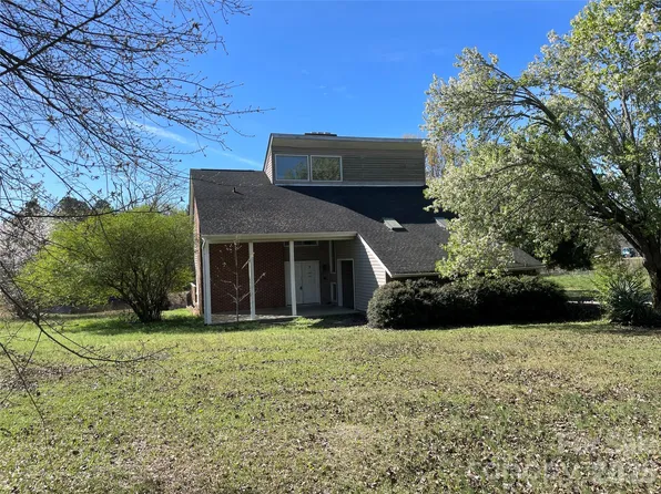 6174 Center Grove Rd, Kershaw, SC 29067