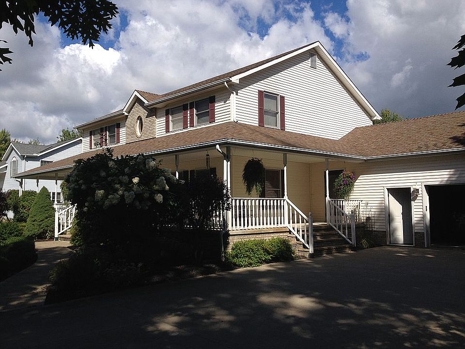 1st image of 321 Hillyer Dr