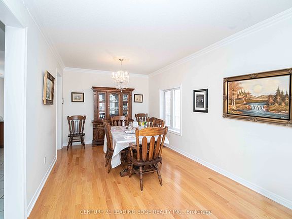 3rd image of 21 Summerlea St