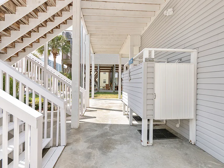 4612 Surf St #2 — Photo 12