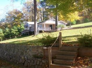 450 Blackwater Bend Dr, Wirtz, VA 24184