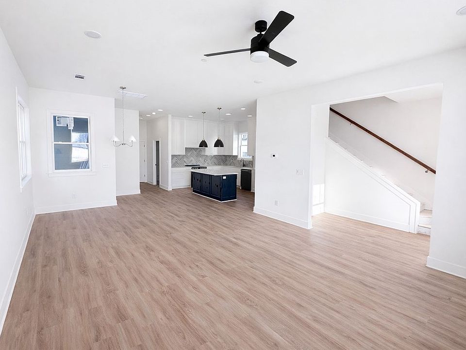 2nd image of 2310 S 31st Pl
