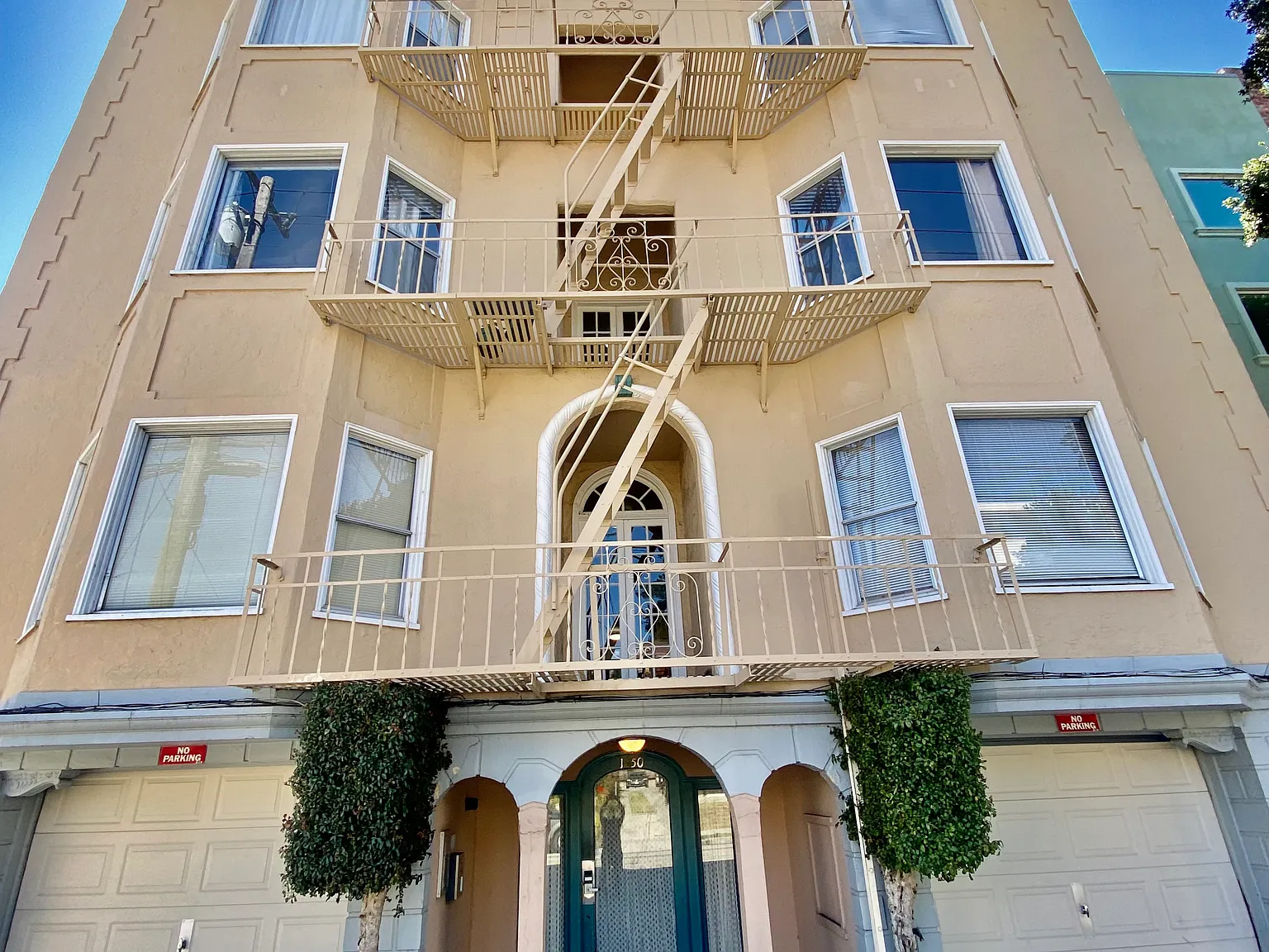 1650 Oxford Street — Photo 1