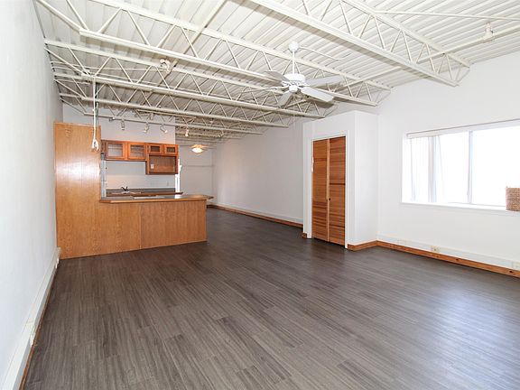 2nd image of 1027 N Molly Ct