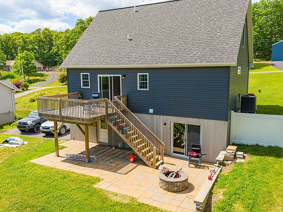 4th image of 72 Bentwood Rd