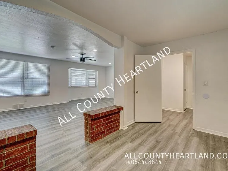 817 Stahl Dr — Photo 8