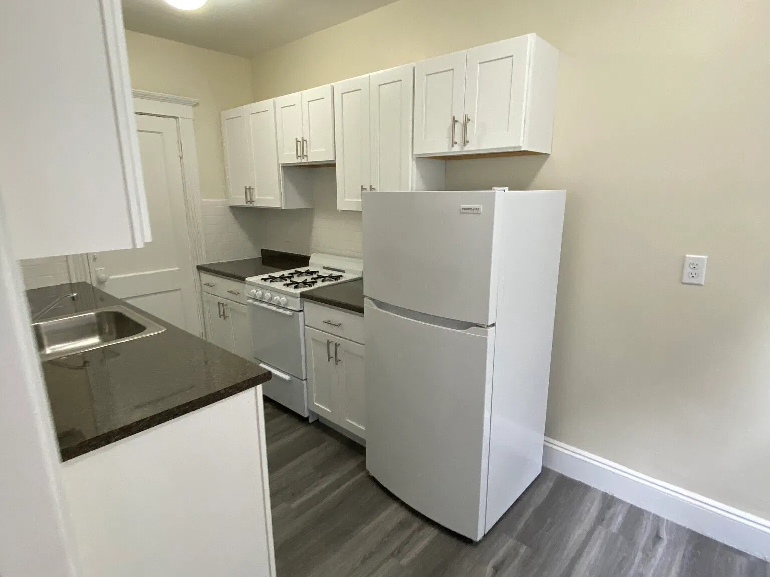 1 bed, 590 sqft, $2,600 — Photo 4