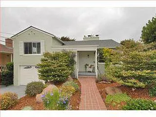 126 Burbank Ave photo 1