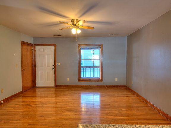 3rd image of 405 S Linden Ave #1