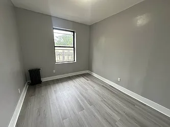 Rented by R New York