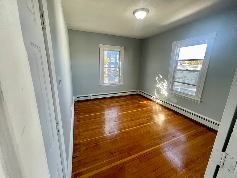 255 Jefferson Ave #2 — Photo 12