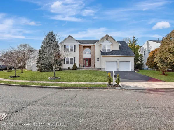 26 Davids Lane, Howell, NJ 07731