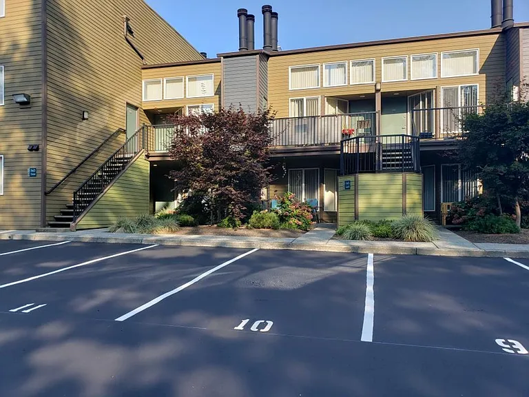 301-325 NW Richmond Beach Rd — Photo 11