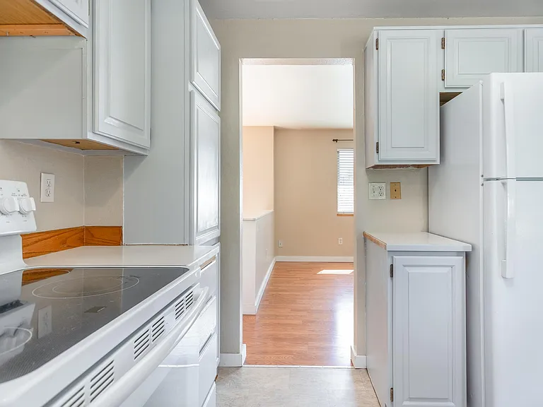 623 Harvest Rd — Photo 5